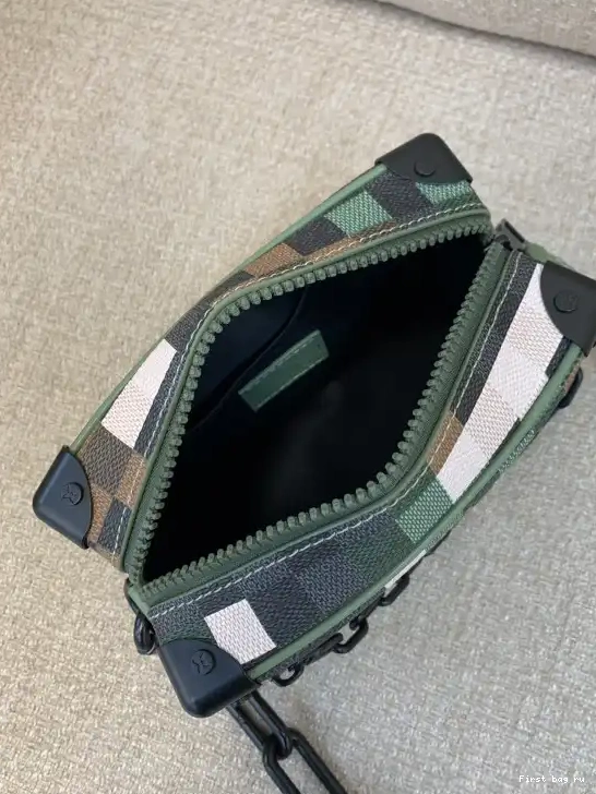 First bag ru TRUNK LOUIS VUITTON SOFT MINI 0414